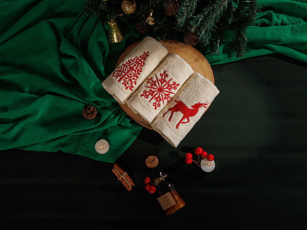 Winterberry Guest Towel Set