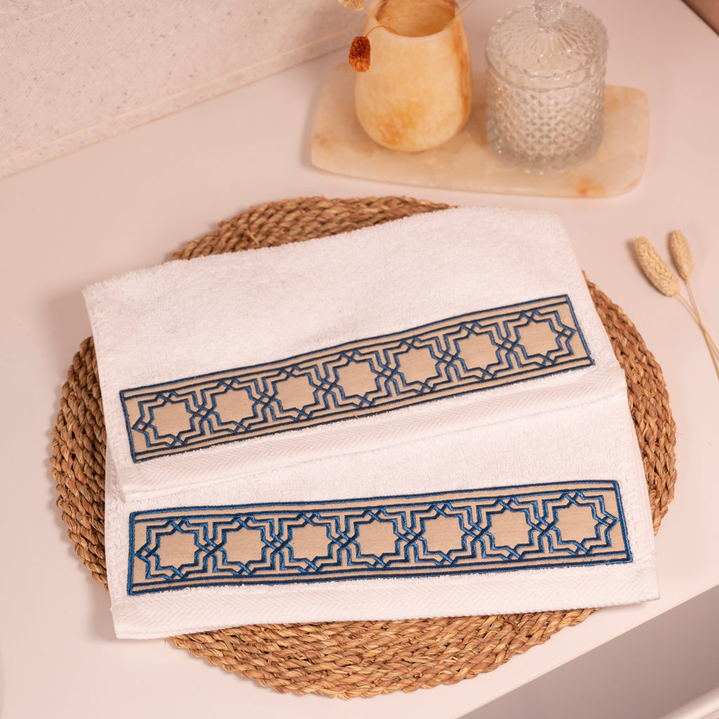 Linen Stars Guest Towel Set