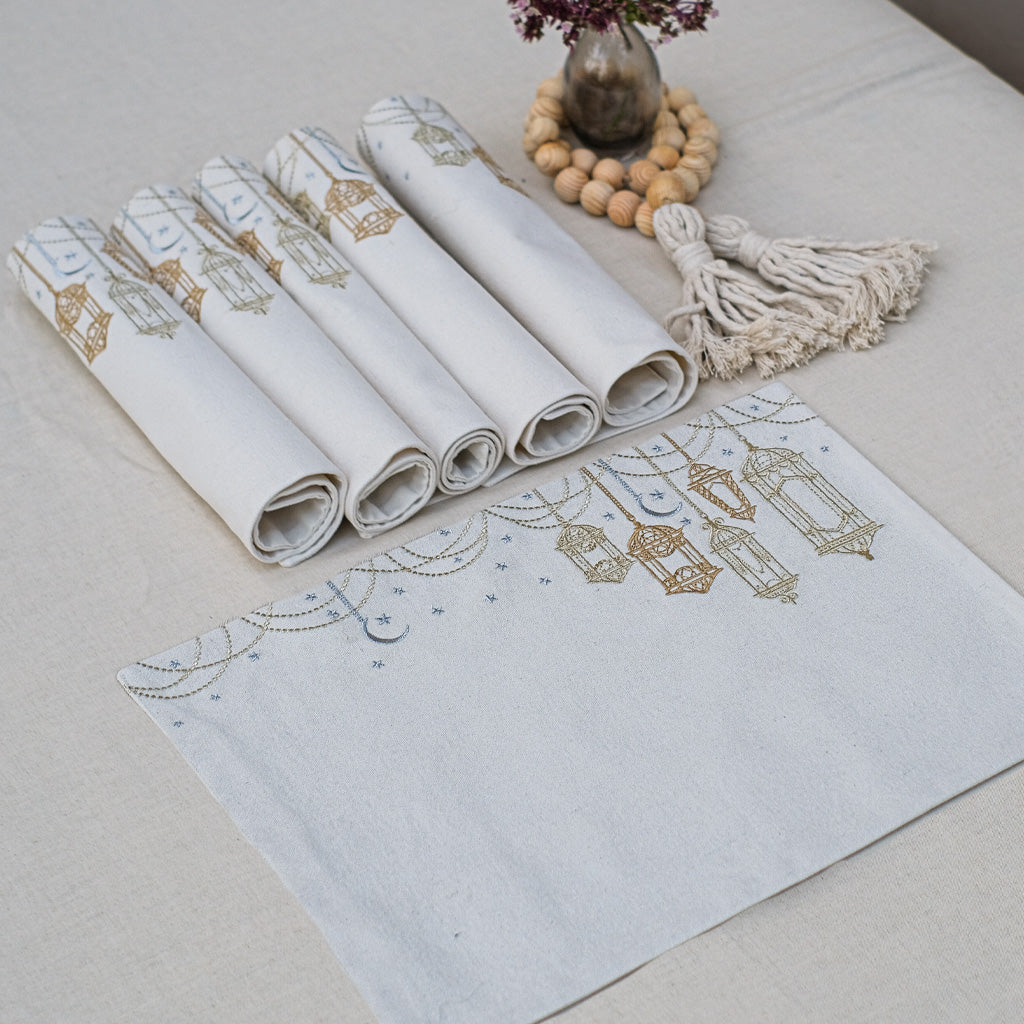 Hanging Lanterns Placemat Set