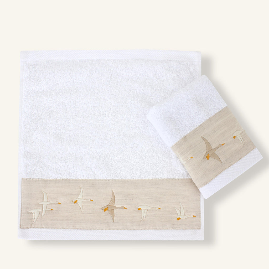 Feather Flock Guest Towel Set
