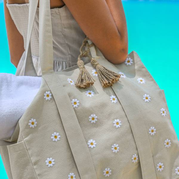 Daisy Spacious Bag